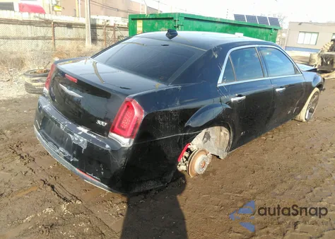 2016 Chrysler 300 300S Alloy Edition z USA, uszkodzony, nr VIN 2C3CCAGG5GH282904